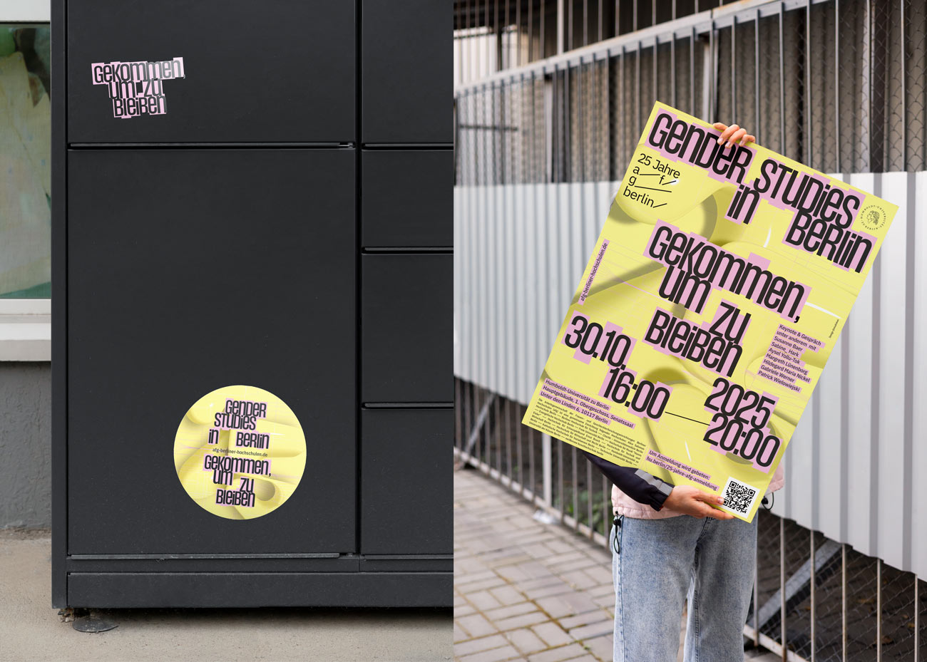 Zwei Fotos nebeneinander: Links zwei Aufkleber mit lila Text 'Gender Studies in Berlin gekommen um zu bleiben' auf schwarzem Untergrund. Rechts Person hält gelbes Plakat mit gleichem Text und Veranstaltungsdetails vor Metallzaun.
