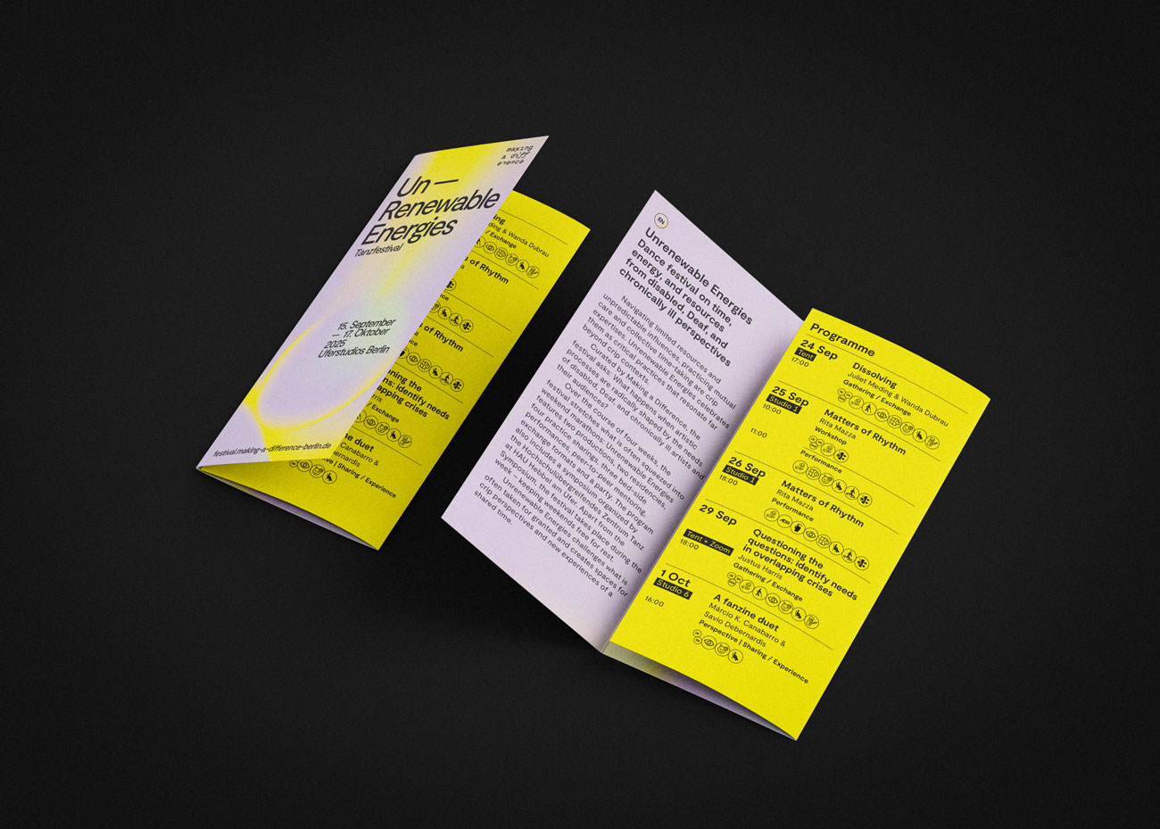 Zwei Flyer mit gelben und weißen Seiten, Titel 'Un Renewable Energies', Programmübersicht und Text zu erneuerbaren Energien