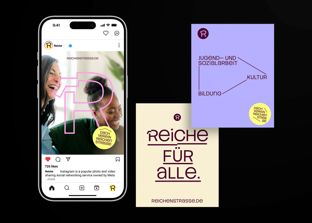 Social-Media-Design mit dem Slogan REICHE FÜR ALLE, einem Organigram mit Begriffen JUGEND- UND SOZIALARBEIT, KULTUR und BILDUNG und ein Smartphone in dem ein Instagram-Post im Fokus ist. Der Post besteht aus einem Foto von zwei lachenden Personen und einem darüberliegenden gelbem Aufkleber.